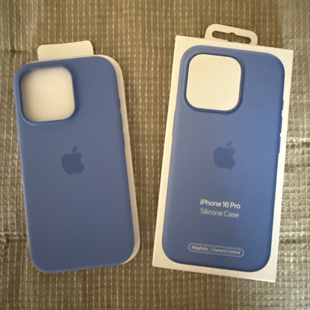 Apple iPhone 16 Pro Silicone Case - Periwinkle